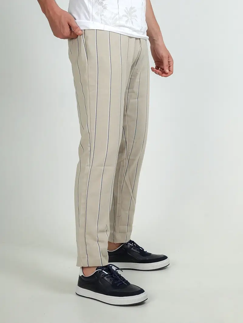 Pantalon chino à rayures